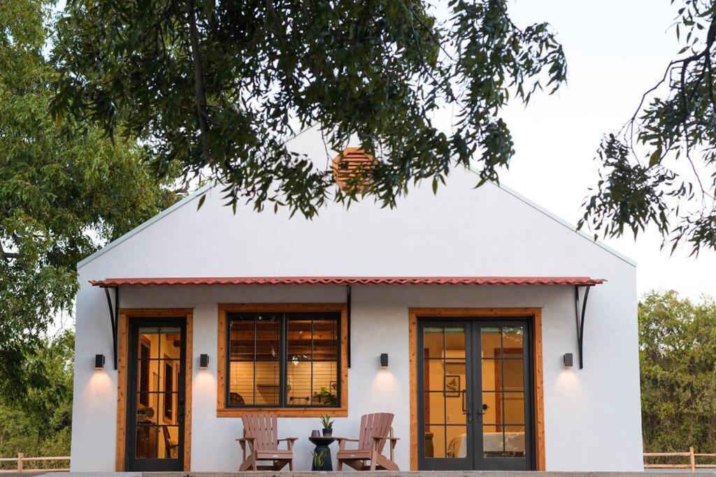 Little Dutch Cabin #3 - 12 Min To Magnolia-Baylor Bellmead Exterior photo